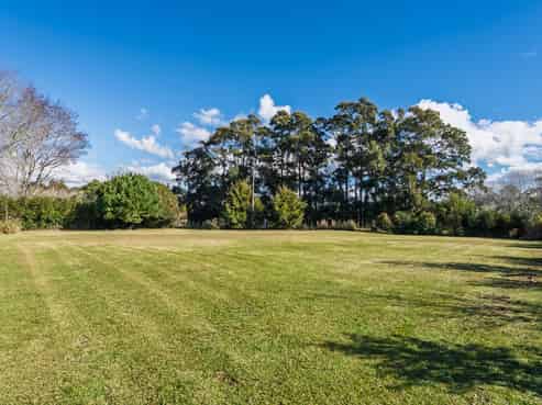 1284 Dairy Flat Highway, Dairy Flat