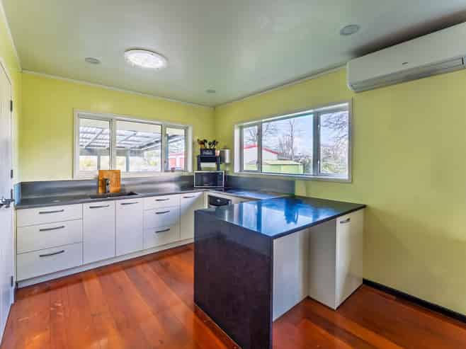 1284 Dairy Flat Highway, Dairy Flat