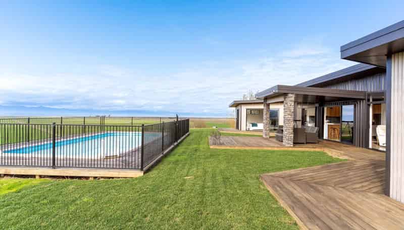 1124B Miranda Road, Kaiaua