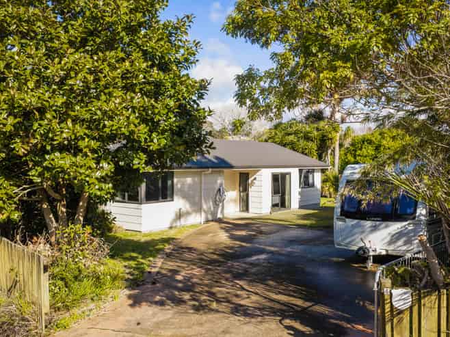 4 Marina Way, Athenree