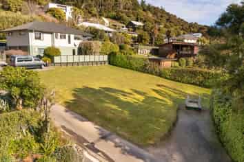 8 Vangioni Lane, Akaroa