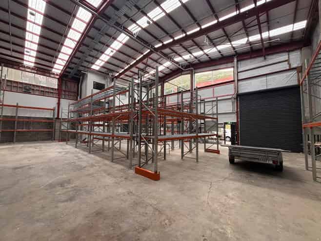 Premium Refurbished warehouse office combo