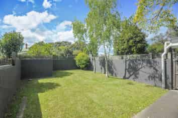2/2 Mountain View Road, Western Springs