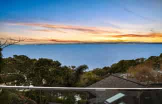 4/92 Churchill Road, Murrays Bay