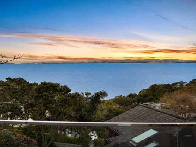 4/92 Churchill Road, Murrays Bay