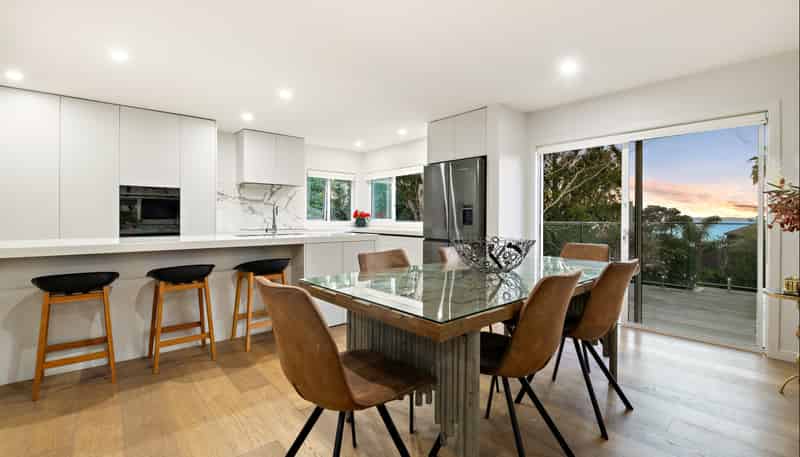 4/92 Churchill Road, Murrays Bay