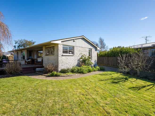 13 Newman Avenue, Brightwater