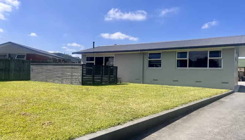 14 Pulham Crescent, Queenwood