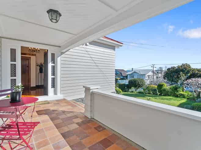24 Ferryhill Road, Epsom