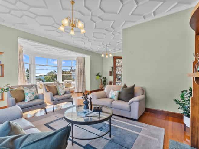 24 Ferryhill Road, Epsom