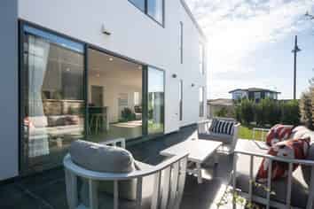2B Kaiaho Close, Aotea