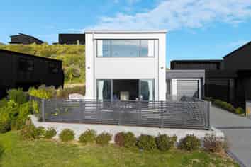 2B Kaiaho Close, Aotea
