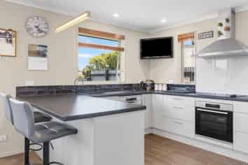 16 Forbes Street, WESTPORT