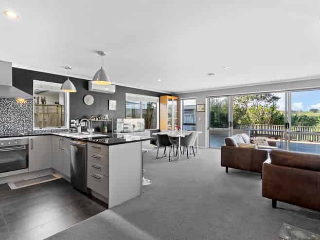 41 Buccaneer Court, Gulf Harbour