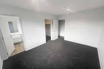 11 Campbell Drive, Lincoln