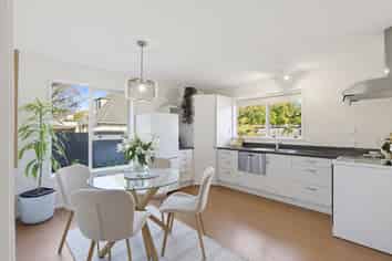 204b Riverlaw Terrace, Saint Martins