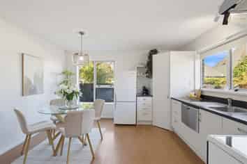204b Riverlaw Terrace, Saint Martins