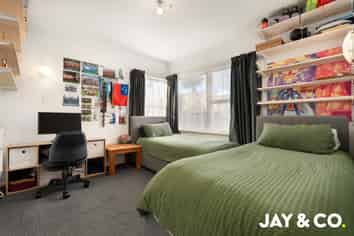 25 Sterling Avenue, Manurewa East