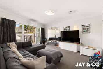25 Sterling Avenue, Manurewa East