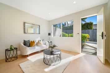 B/24 Pipitea Place, Massey