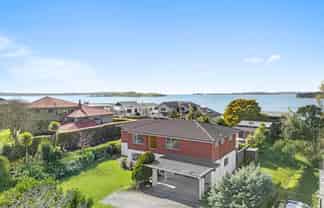 393 Riddell Road, Glendowie