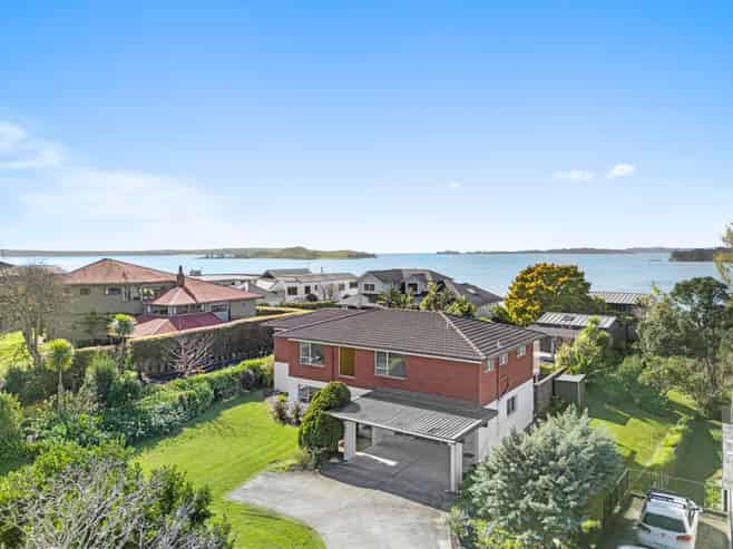 393 Riddell Road, Glendowie
