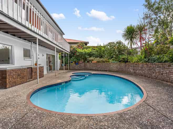 393 Riddell Road, Glendowie