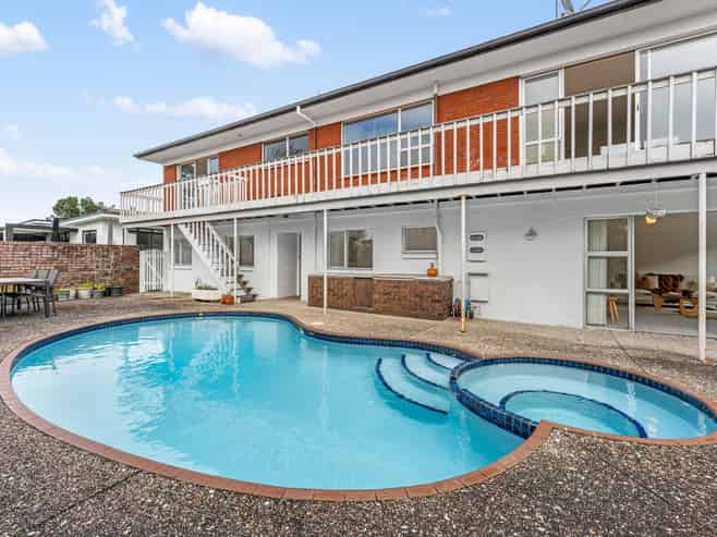 393 Riddell Road, Glendowie