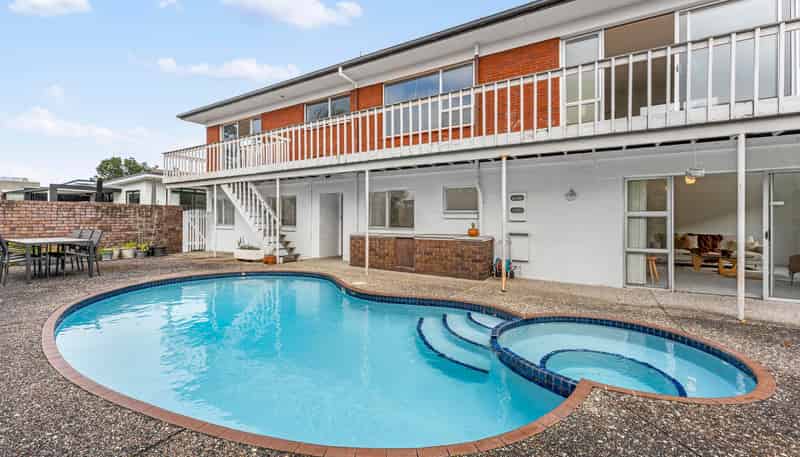 393 Riddell Road, Glendowie