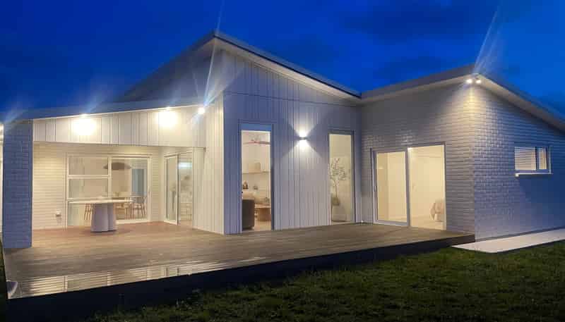 17 Waitarere Rise Avenue, Levin