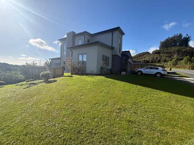 118 Navigation Drive, Whitby
