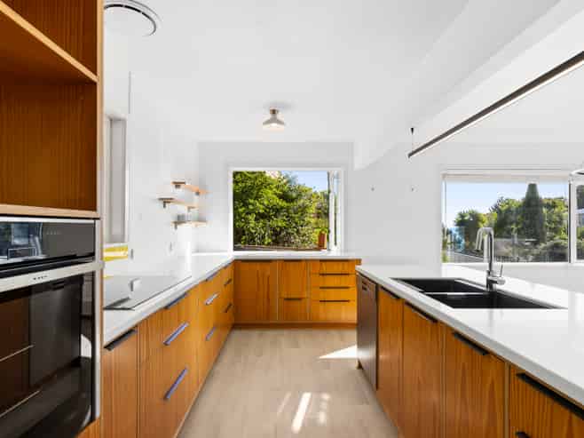 30 Poynters Crescent, Stepneyville