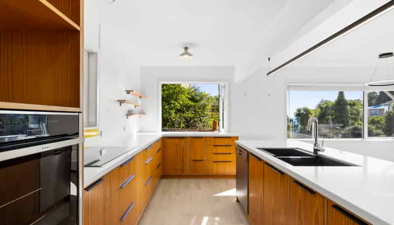 30 Poynters Crescent, Stepneyville