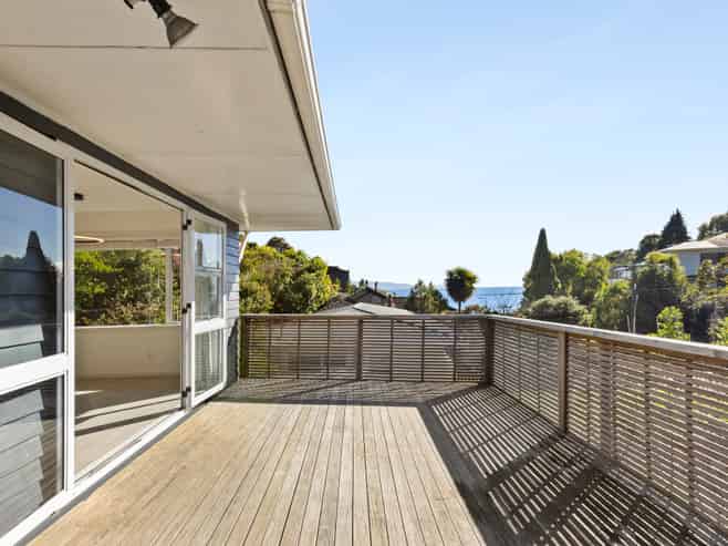 30 Poynters Crescent, Stepneyville