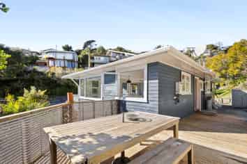30 Poynters Crescent, Stepneyville