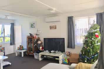 28 Sunkist Bay Road, Beachlands