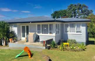 28 Sunkist Bay Road, Beachlands