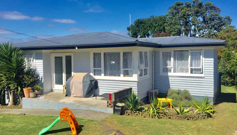 28 Sunkist Bay Road, Beachlands
