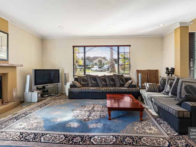 33 Byblos Place, The Gardens
