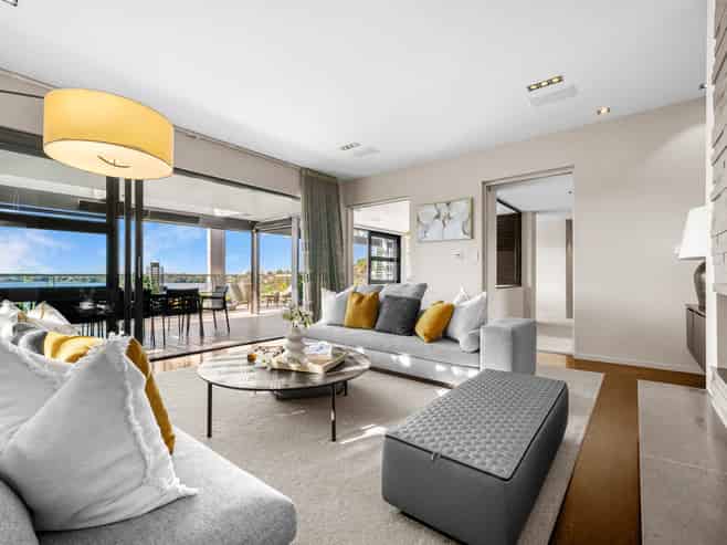 36 Lake View Road, Takapuna