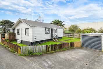 11/783 Great South Road, Wiri