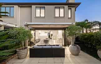 96 Naples Way, Albany