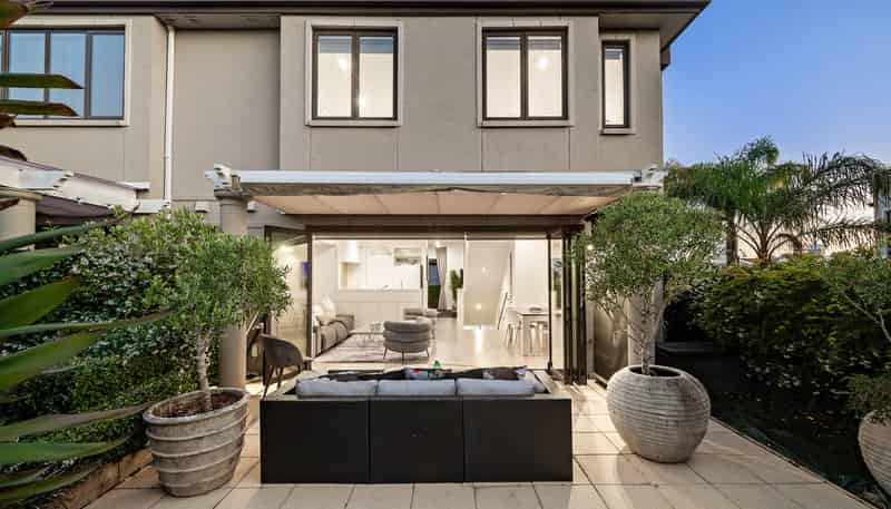 96 Naples Way, Albany