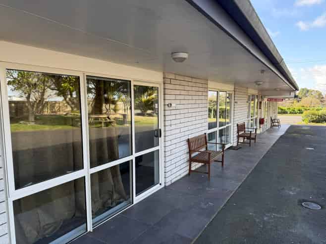 Receivership Sale: Established 8 Unit Motel