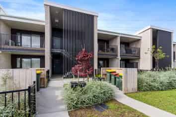 10/18 Titoki Street, Te Atatu Peninsula