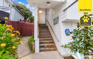 71 Mount Royal Avenue, Mount Albert