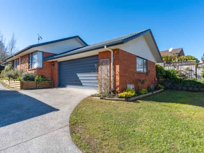 26 Brymer Road, Grandview Heights