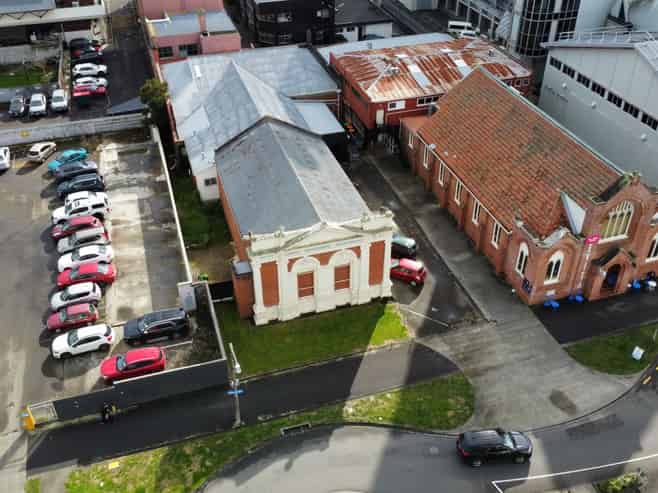 Central commercial space
