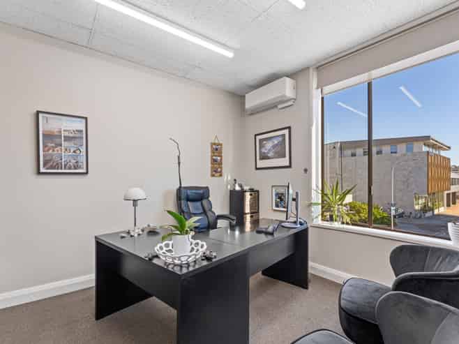 Standout Commercial Investment