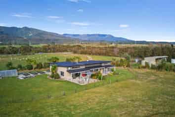 571 Fairdown Road, Westport